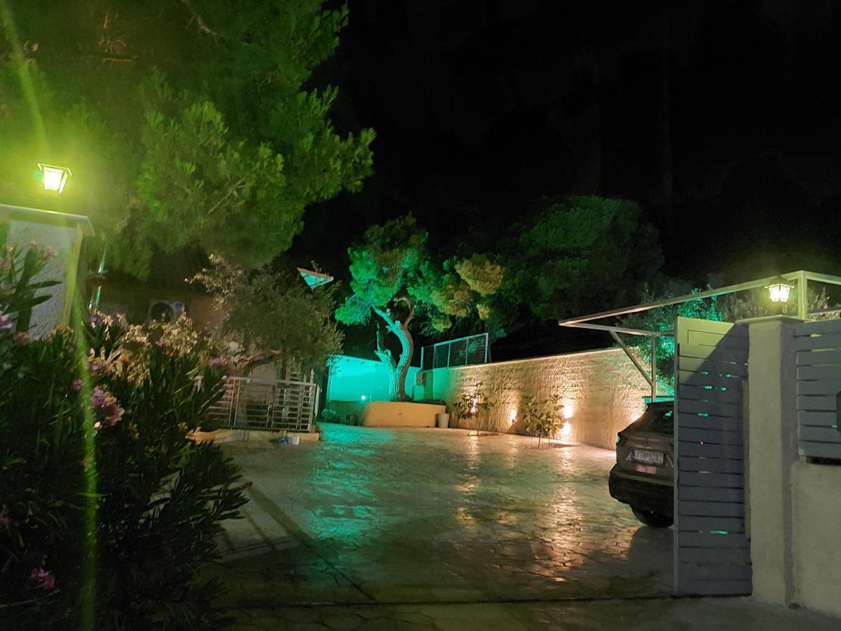 Guesthouse Eirini Porto Germeno Exteriör bild